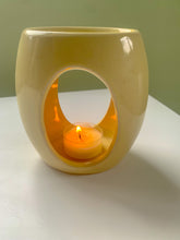 Load image into Gallery viewer, Ceramic Cream Oval Burner
